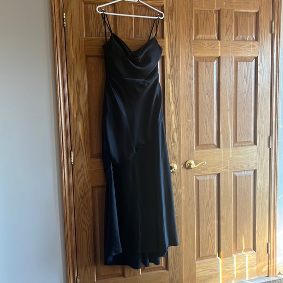 Sorella Vita 9530 - SEXY BRIDESMAID DRESS WITH SKIRT SLIT - in Raven - Picture 2 of 7